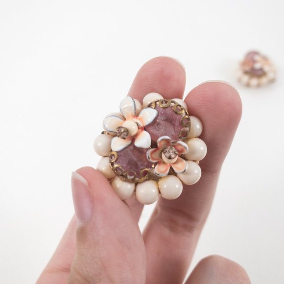 Vintage 50s Enamel Cluster Beaded Earrings Pink - Picture 6 of 7